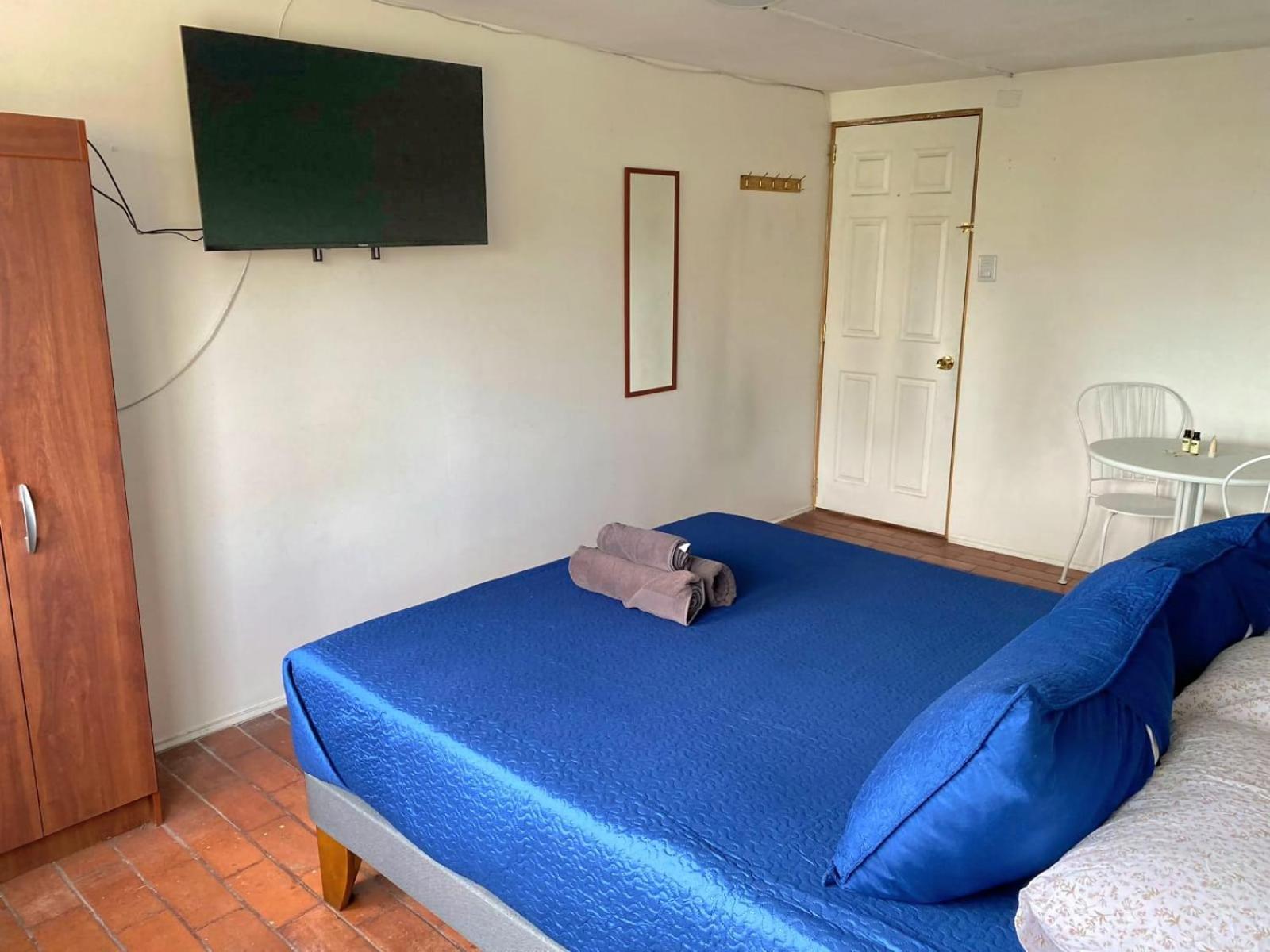 Quarto Duplo Standard com Banheiro Compartilhado