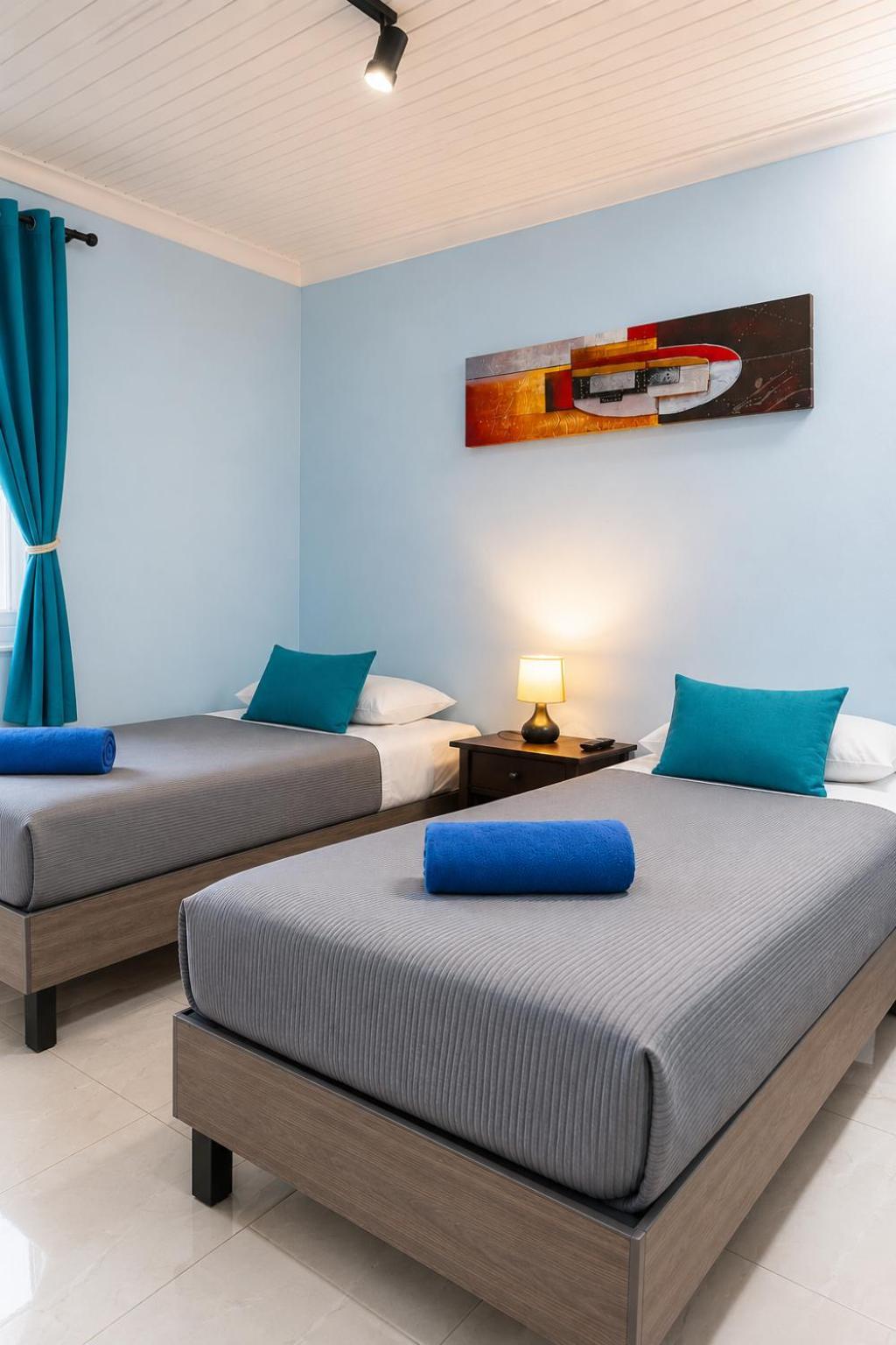 Zweibettzimmer mit Gemeinschaftsbad