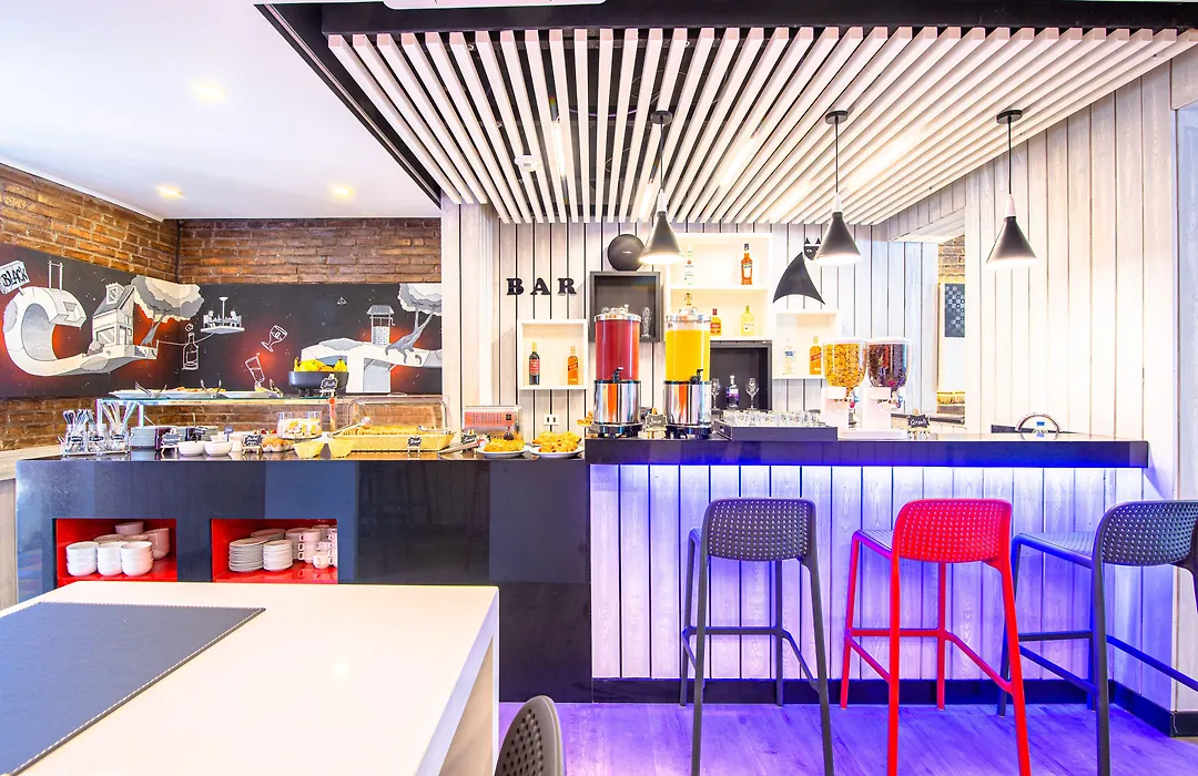 Hostal Boutique Black Cat-1