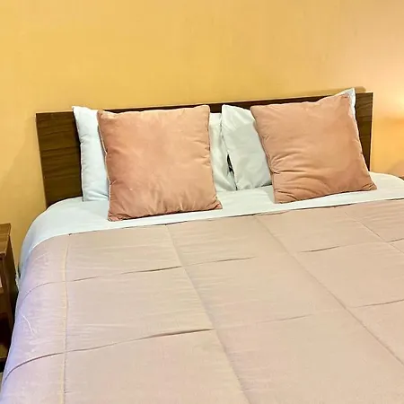 Hostal-3